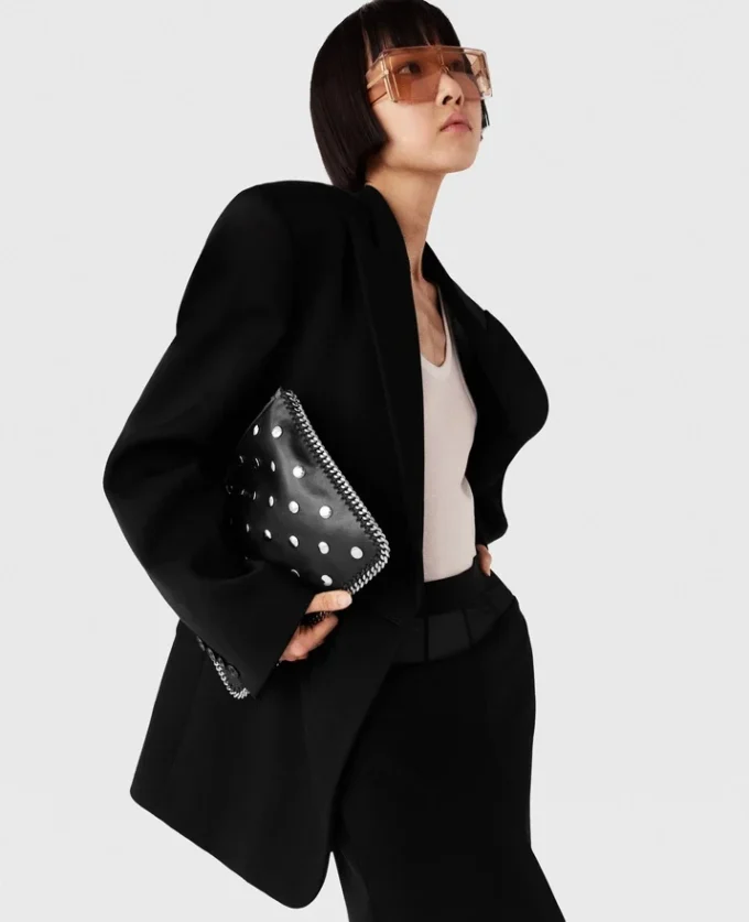 Custodia Falabella con zip e borchie Custodia Falabella con zip e borchie