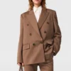 Giacca doppiopetto oversize gessata Giacca doppiopetto oversize gessata