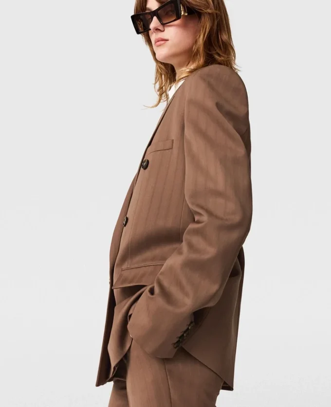 Giacca doppiopetto oversize gessata Giacca doppiopetto oversize gessata