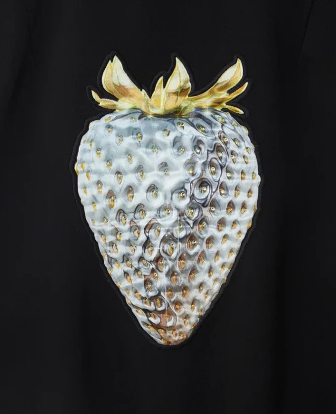 Giacca souvenir con stampa a fragole ispirata alla tradizione Giacca souvenir con stampa a fragole ispirata alla tradizione