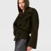 Giacca trench corta con cintura Giacca trench corta con cintura