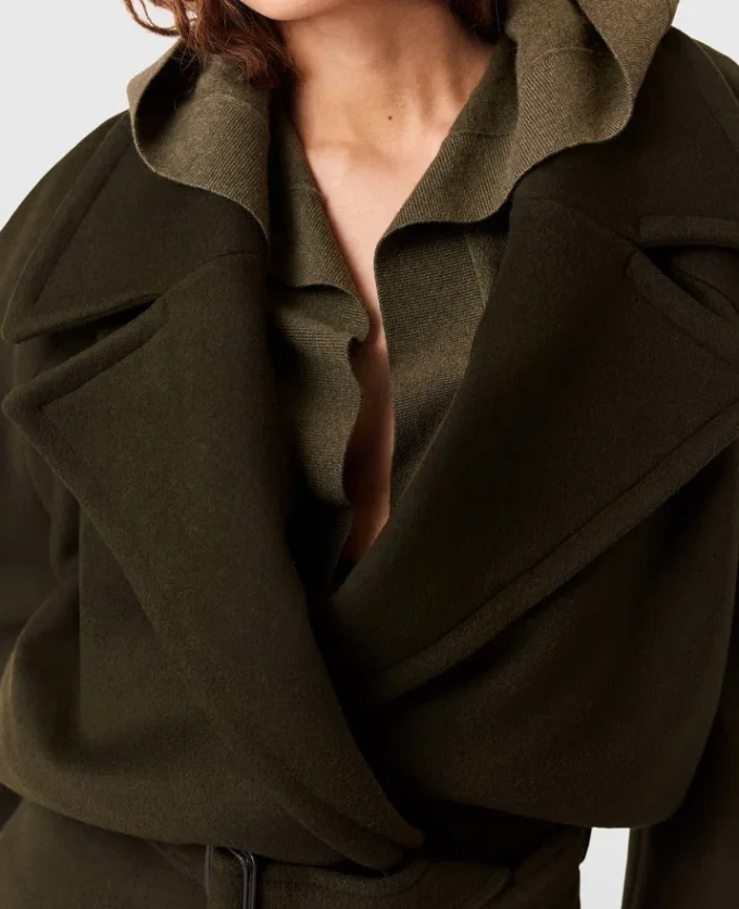 Giacca trench corta con cintura Giacca trench corta con cintura