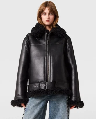 Giacca vegana con cintura in shearling