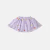 Gonna in tulle ricamata con motivi floreali Gonna in tulle ricamata con motivi floreali