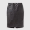 Gonna midi con texture struzzo Gonna midi con texture struzzo