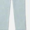 Jeans a gamba dritta con logo medaglione Jeans a gamba dritta con logo medaglione