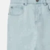 Jeans a gamba dritta con logo medaglione Jeans a gamba dritta con logo medaglione