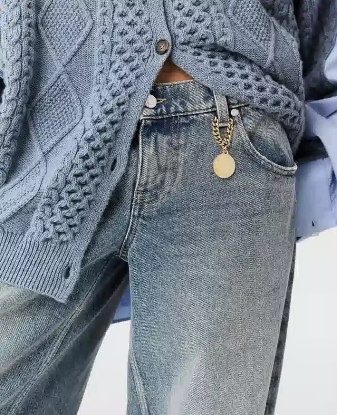Jeans a gamba larga con lavaggio vintage Jeans a gamba larga con lavaggio vintage