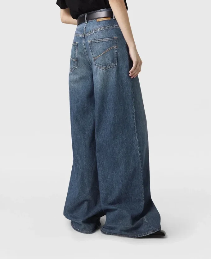 Jeans a vita alta con gamba dritta Jeans a vita alta con gamba dritta