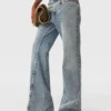 Jeans bootcut con lavaggio vintage Jeans bootcut con lavaggio vintage