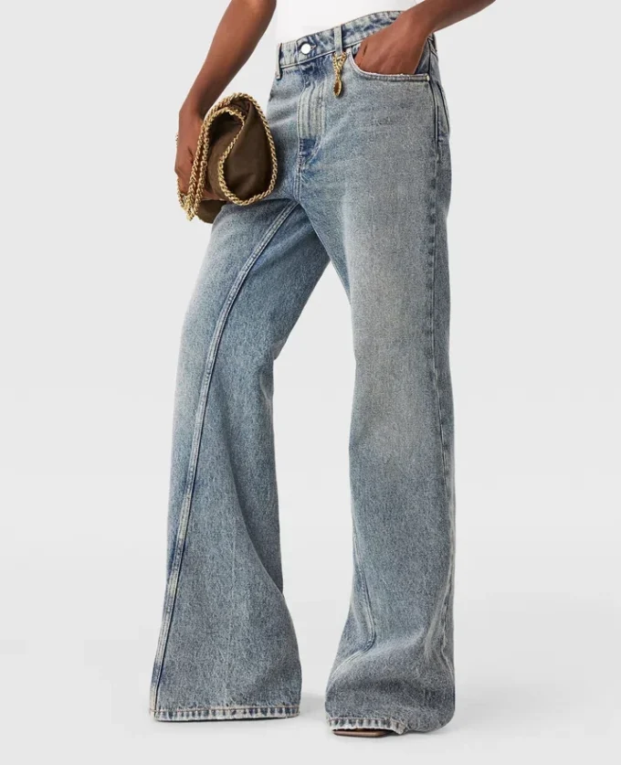 Jeans bootcut con lavaggio vintage Jeans bootcut con lavaggio vintage