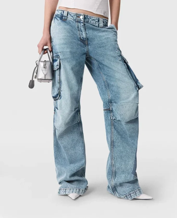 Jeans cargo in denim lavato vintage Jeans cargo in denim lavato vintage