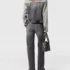 Jeans ibridi dal taglio sartoriale