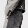 Jeans ibridi dal taglio sartoriale