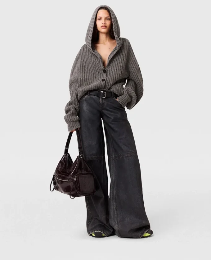 Jeans in denim a gamba dritta con finitura cerata Jeans in denim a gamba dritta con finitura cerata