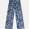 Jeans in denim a gamba dritta con stampa a stelle Jeans in denim a gamba dritta con stampa a stelle