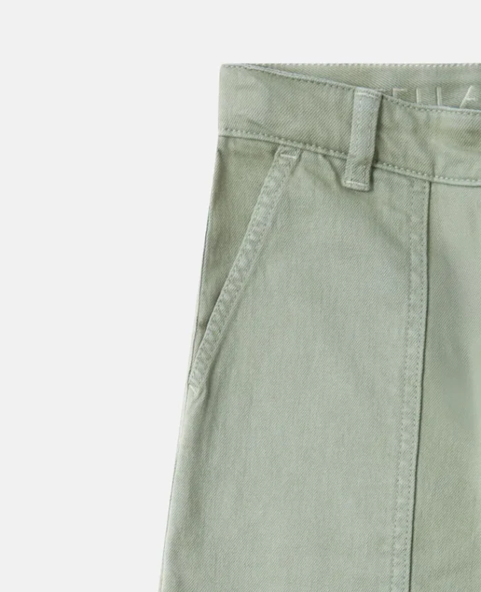 Jeans in denim a gamba dritta tono su tono Jeans in denim a gamba dritta tono su tono
