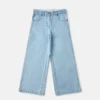 Jeans in denim a vita media e gamba larga Jeans in denim a vita media e gamba larga
