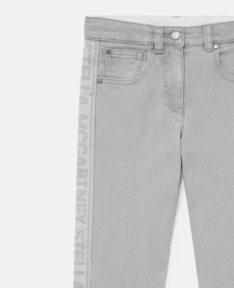 Jeans in denim con pannello con marchio
