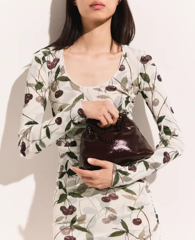 Maglia a maniche lunghe con stampa ciliegie Maglia a maniche lunghe con stampa ciliegie