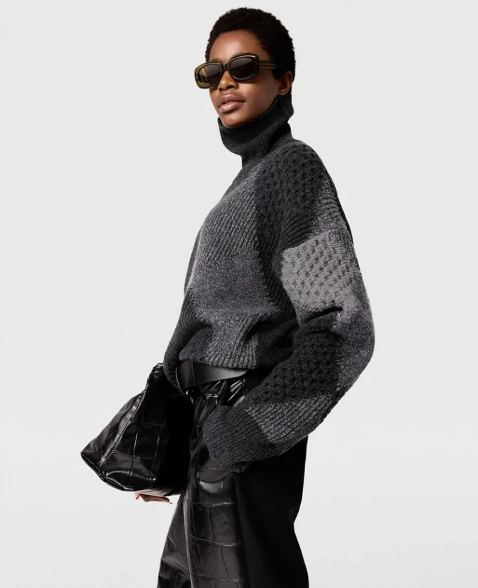 Maglione a collo alto con motivo argyle Maglione a collo alto con motivo argyle