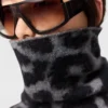 Maglione a collo alto in jacquard leopardato Maglione a collo alto in jacquard leopardato