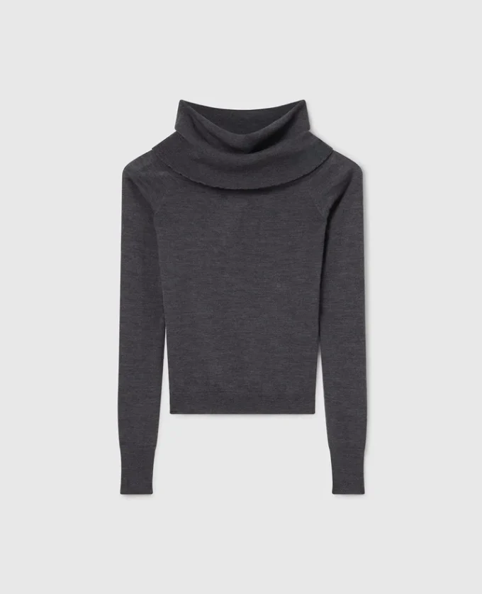 Maglione a maniche lunghe con spalle scoperte Maglione a maniche lunghe con spalle scoperte