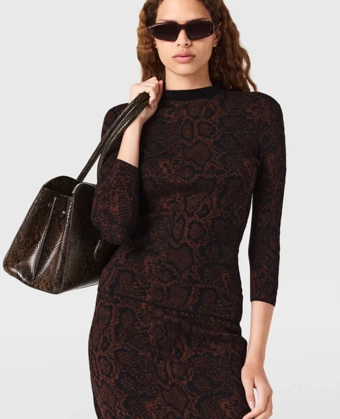 Maglione a maniche lunghe con stampa serpente Maglione a maniche lunghe con stampa serpente