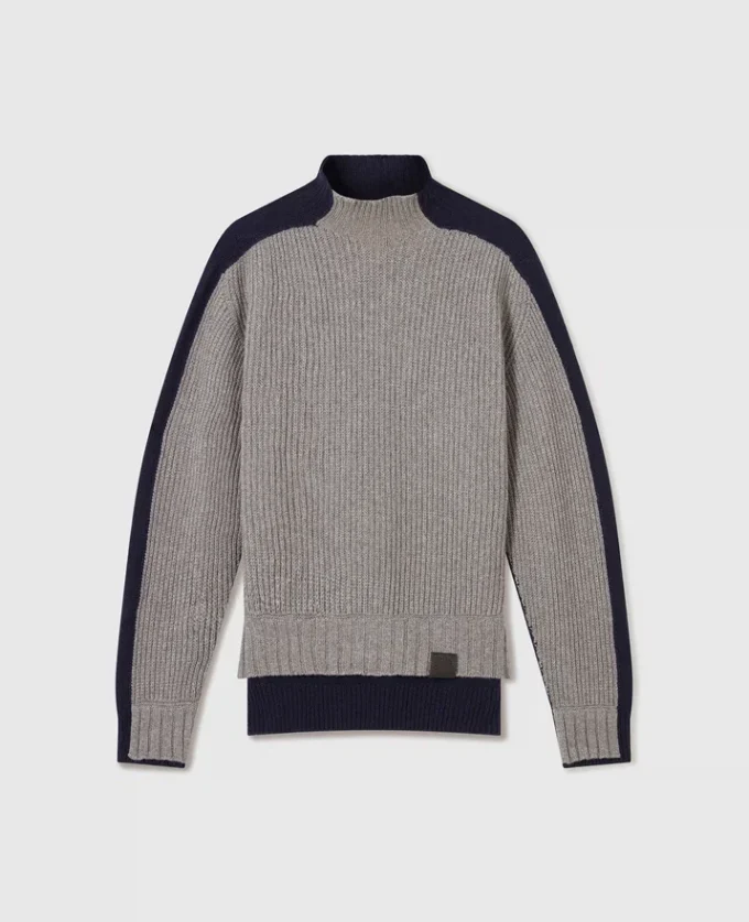 Maglione con collo alto e pannello a contrasto Maglione con collo alto e pannello a contrasto