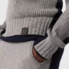 Maglione con collo alto e pannello a contrasto Maglione con collo alto e pannello a contrasto