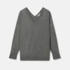 Maglione con scollo a V e maniche lunghe Maglione con scollo a V e maniche lunghe