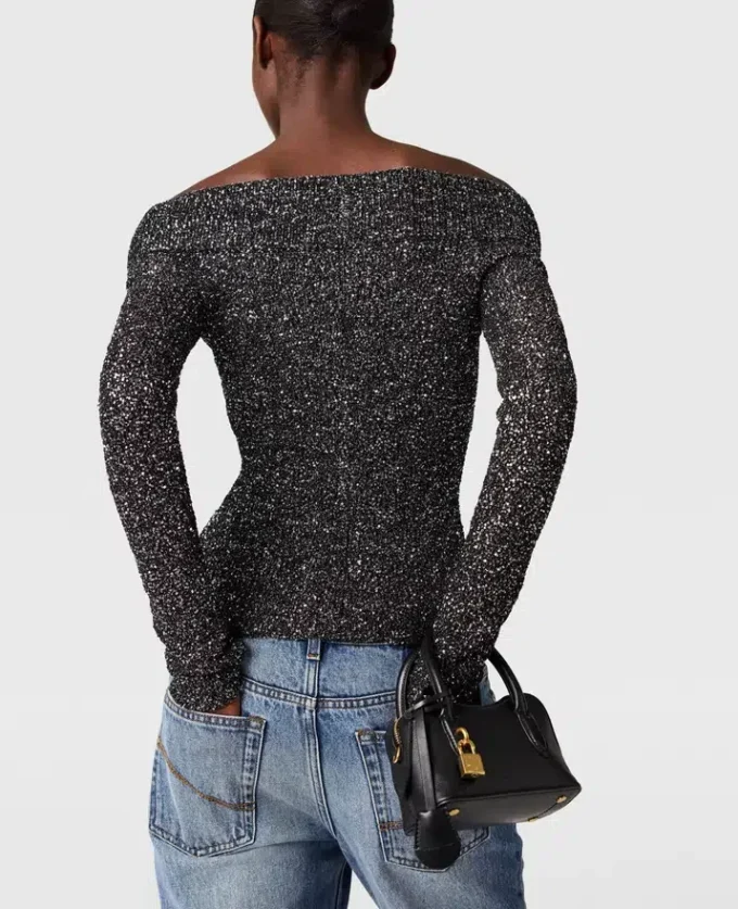 Maglione con spalle scoperte e paillettes Maglione con spalle scoperte e paillettes