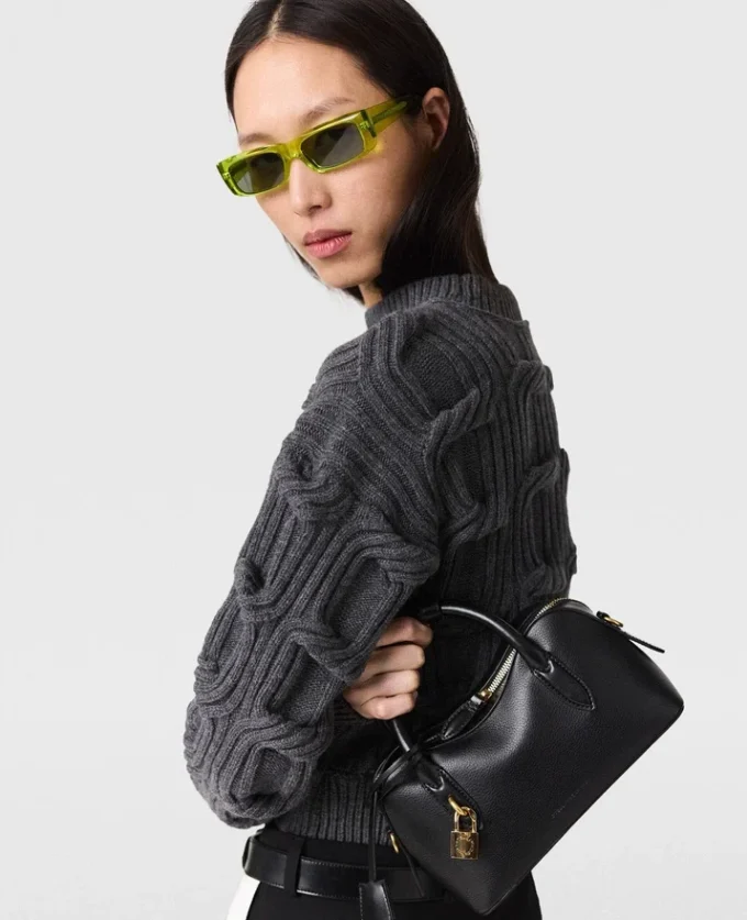 Maglione Falabella lavorato a trecce Maglione Falabella lavorato a trecce