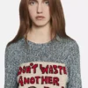 Maglione in cotone con slogan “Don’t Waste Another Day” Maglione in cotone con slogan “Don’t Waste Another Day”