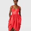 Miniabito bustier con drappeggio e ruches Miniabito bustier con drappeggio e ruches