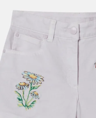 Pantaloncini con ricamo floreale