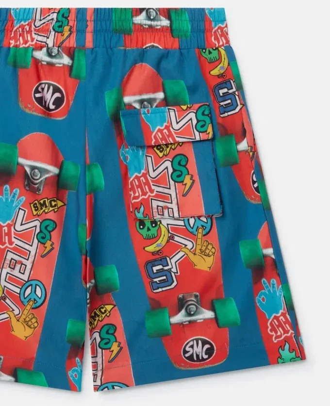 Pantaloncini con stampa skateboard Pantaloncini con stampa skateboard
