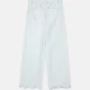 Pantaloni a gamba larga con bordo smerlato Pantaloni a gamba larga con bordo smerlato