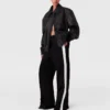 Pantaloni a vita bassa a righe e gamba dritta Pantaloni a vita bassa a righe e gamba dritta