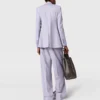 Pantaloni a vita bassa e gamba dritta Pantaloni a vita bassa e gamba dritta