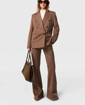 Pantaloni a vita media con taglio botcut