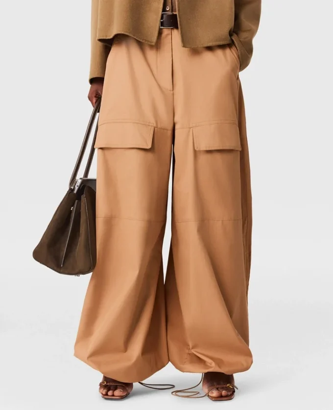 Pantaloni cargo a gamba larga Pantaloni cargo a gamba larga