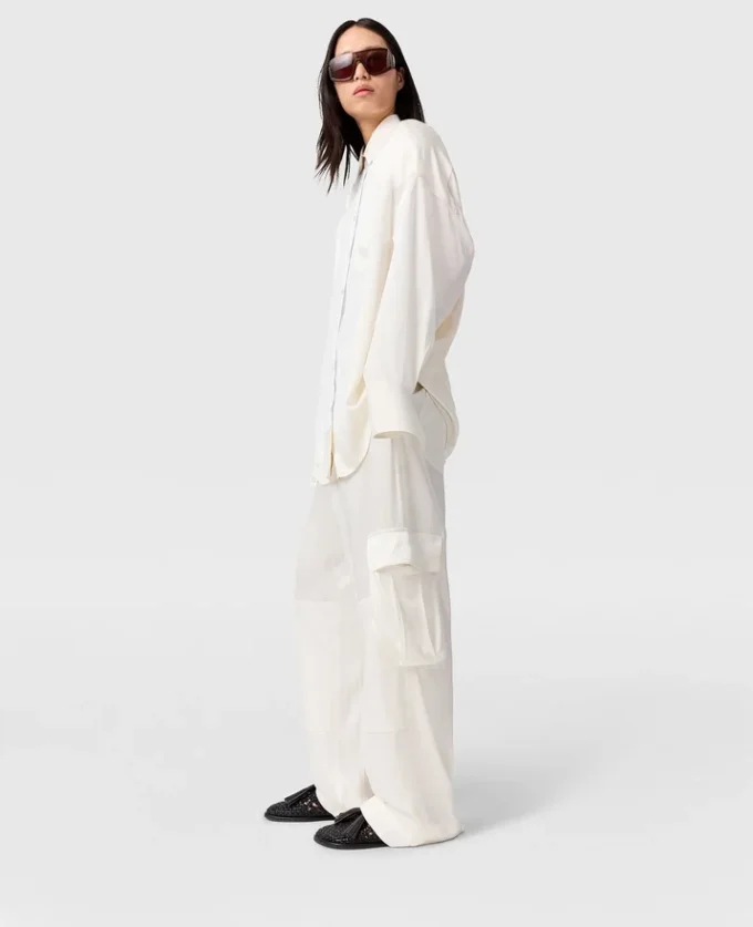 Pantaloni cargo morbidi con inserti in raso Pantaloni cargo morbidi con inserti in raso