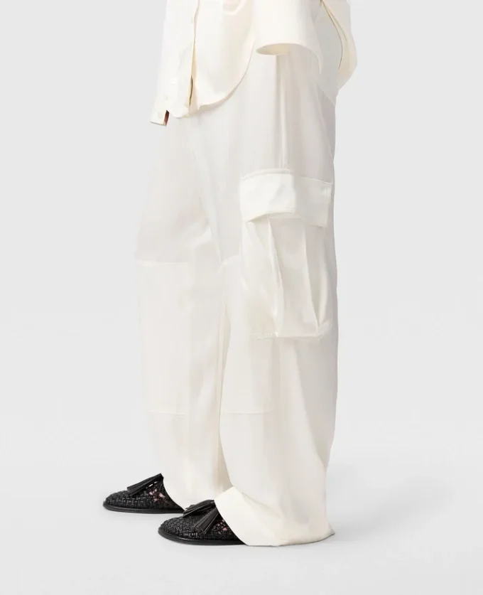 Pantaloni cargo morbidi con inserti in raso Pantaloni cargo morbidi con inserti in raso