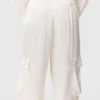 Pantaloni cargo morbidi con inserti in raso Pantaloni cargo morbidi con inserti in raso