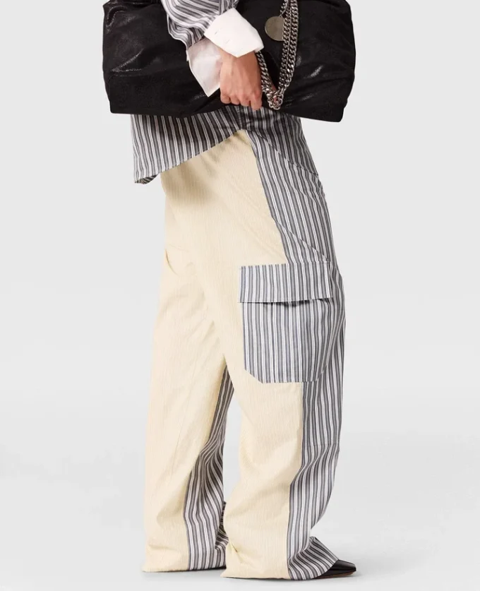 Pantaloni cargo oversize a righe miste