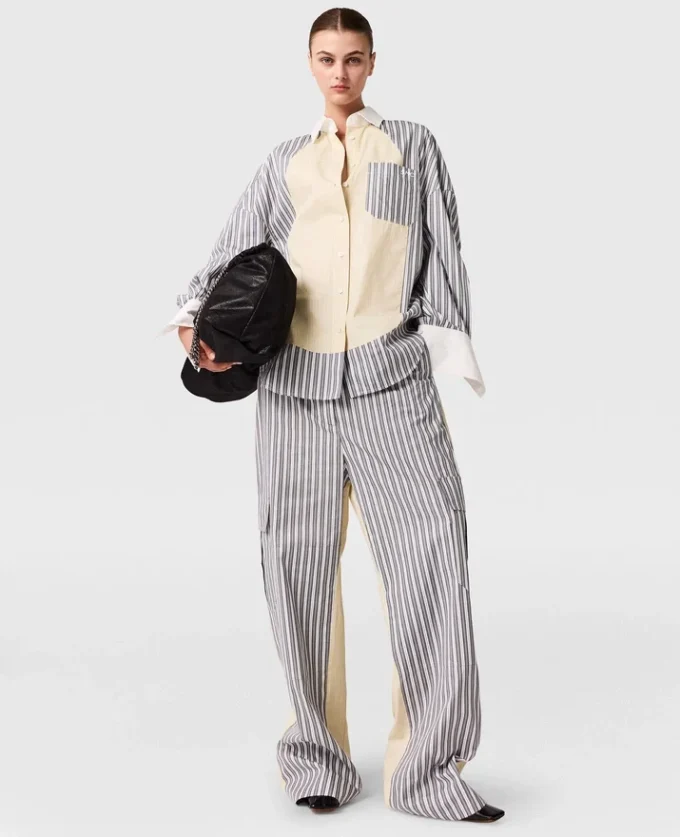 Pantaloni cargo oversize a righe miste