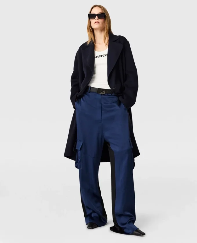 Pantaloni cargo oversize in raso Pantaloni cargo oversize in raso