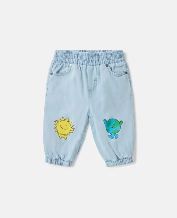 Pantaloni della tuta in jeans con grafica Earth Friends Pantaloni della tuta in jeans con grafica Earth Friends
