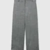 Pantaloni dritti a pieghe gessati Pantaloni dritti a pieghe gessati